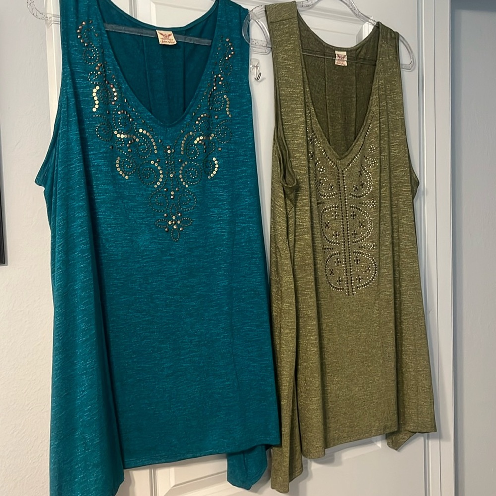 Women’s Tank top (3x) bundle Tops for sale. Olive & Teal embellished top.